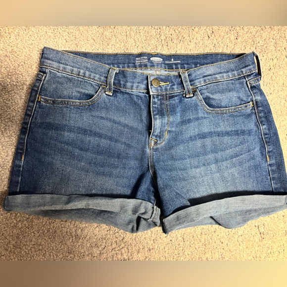 Old Navy Women’s Denim Shorts Lot- 2 pairs Size 8 (Dark & light wash) - Picture 9 of 9